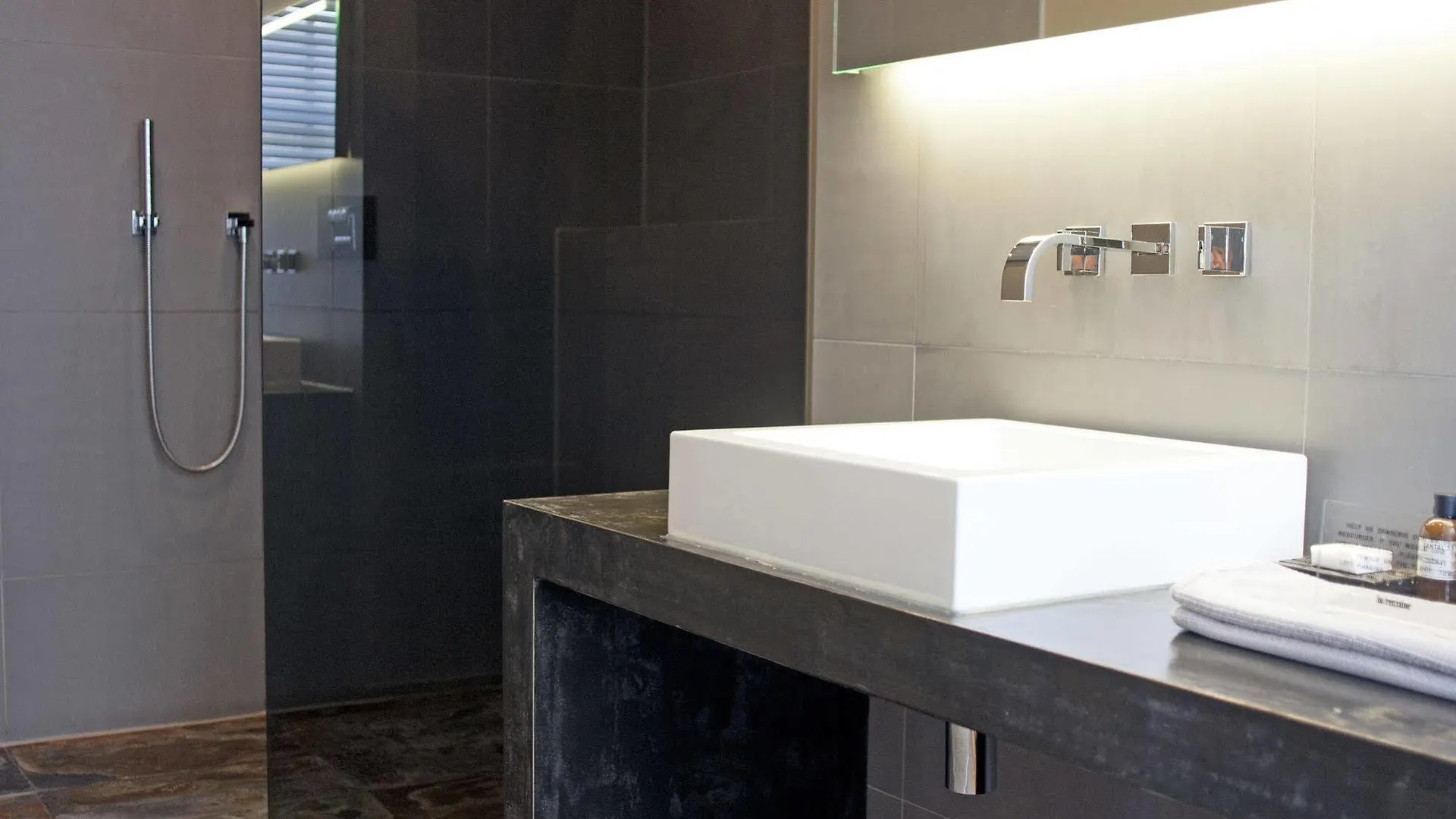 Bed and Breakfast Commune Suites Άμστερνταμ